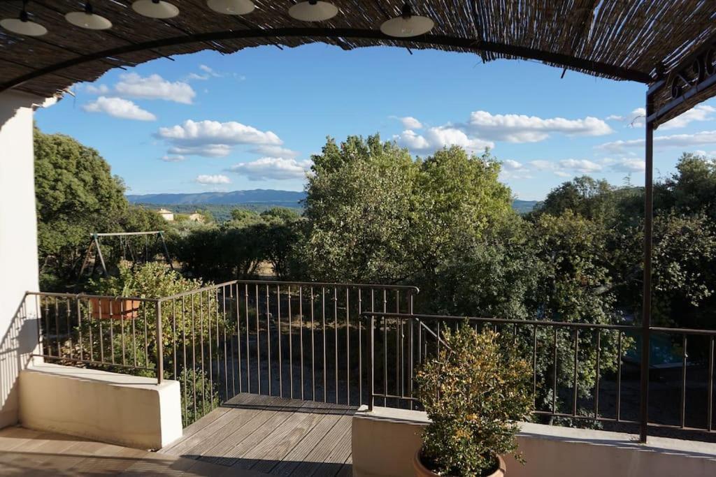 Le Mas De L'Escaillon Saint-Saturnin-lès-Apt Esterno foto