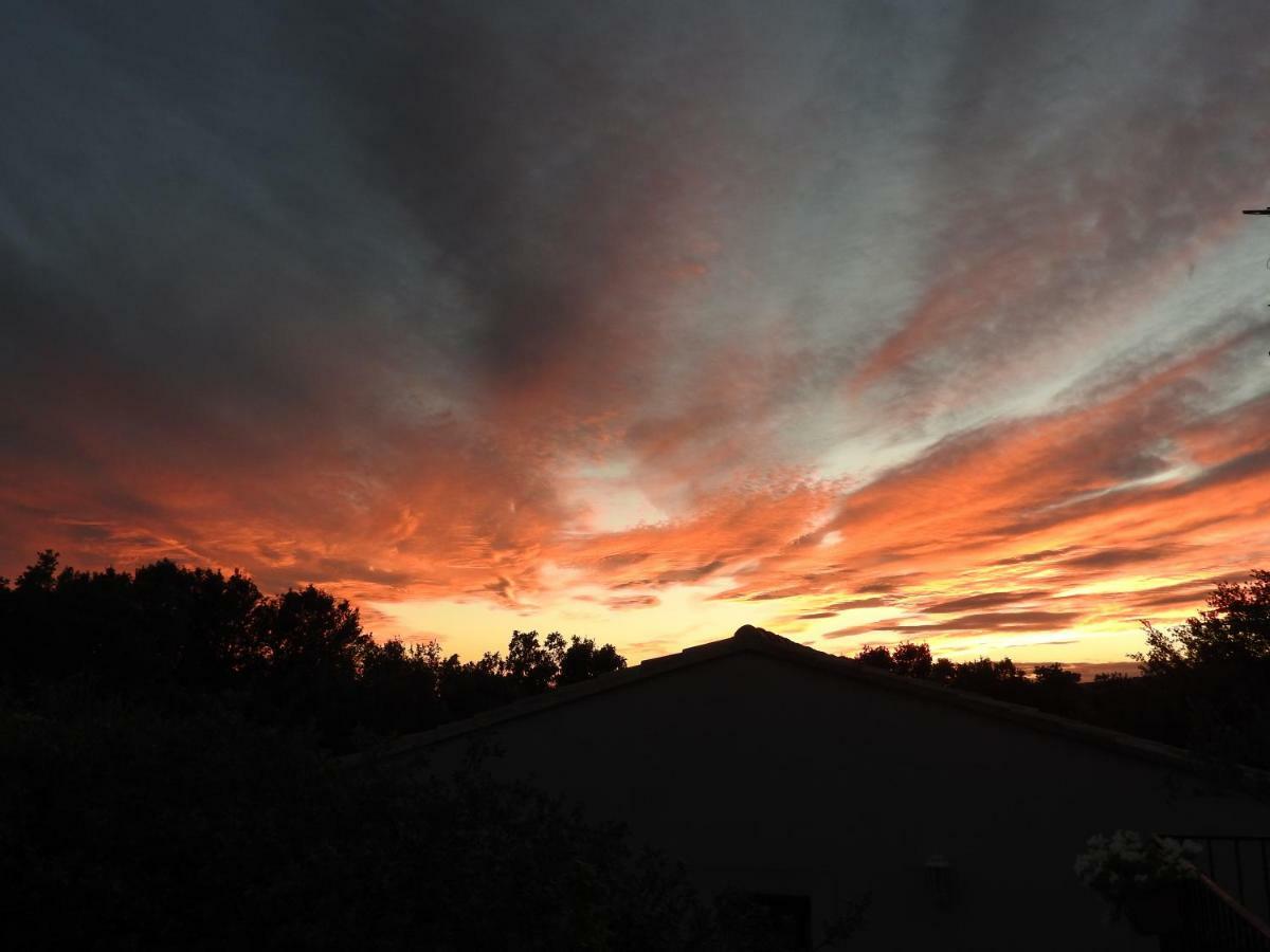 Le Mas De L'Escaillon Saint-Saturnin-lès-Apt Esterno foto